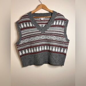Grey Holiday fairs isle snowflake sweater vest L cropped sleeveless v-neck